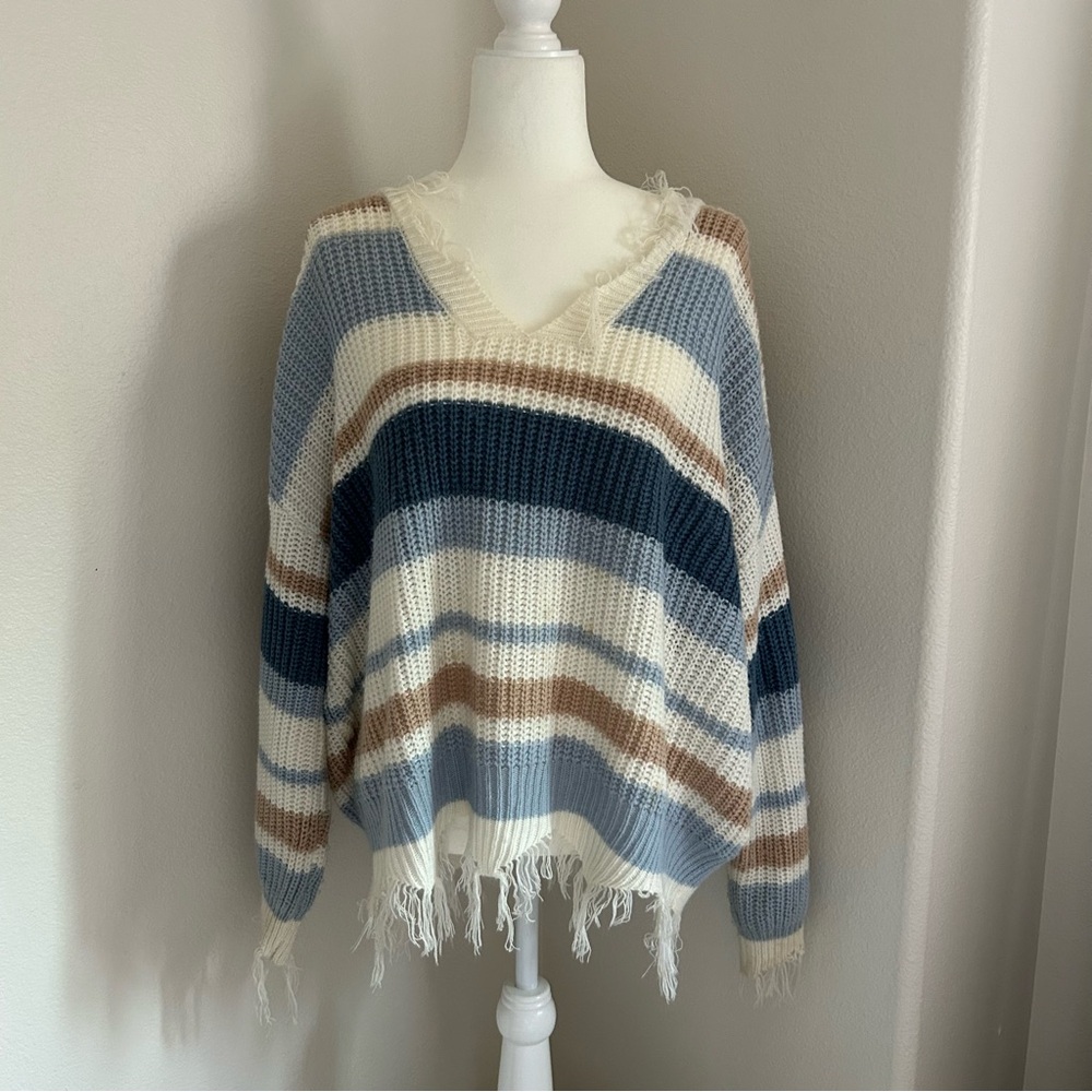 Polly & Esther Frayed Sweater Women’s Size 1X Oversized Fringe Long Sleeve Knit